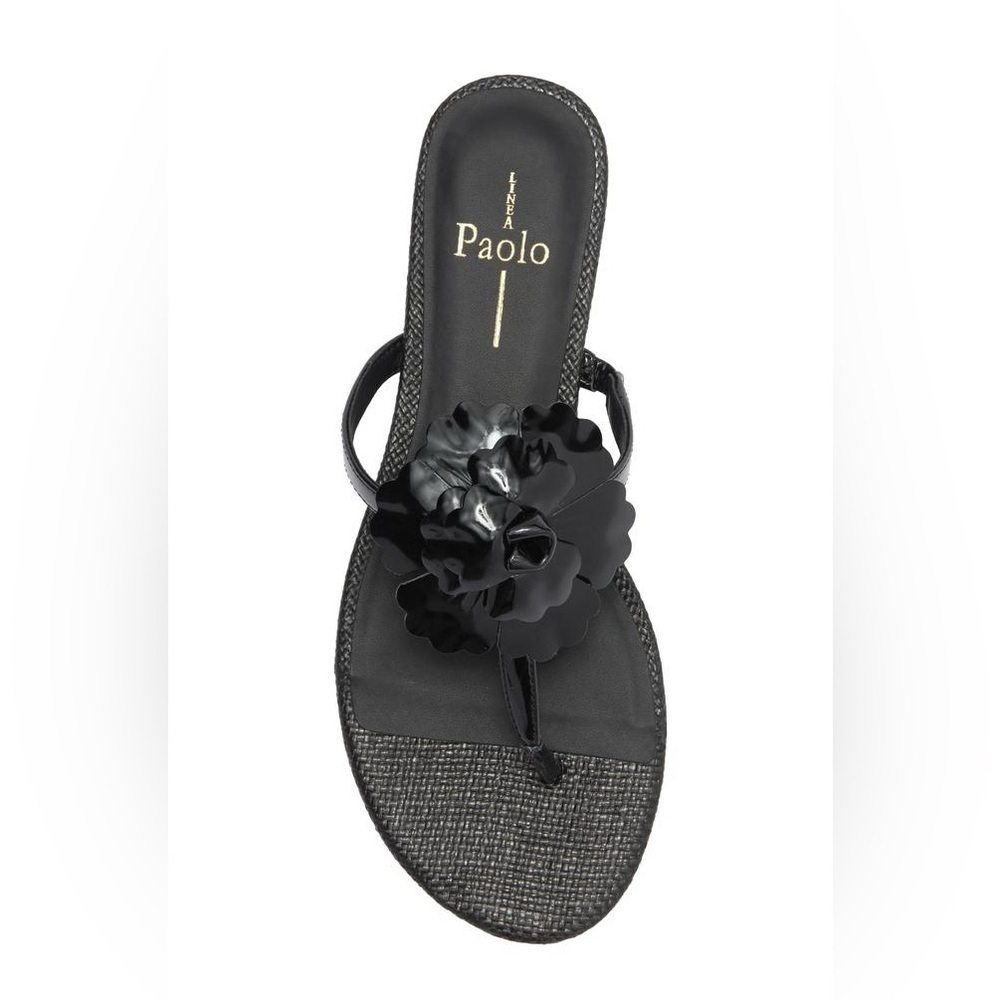 Linea Paolo
Women’s Laurel Flower Sandal